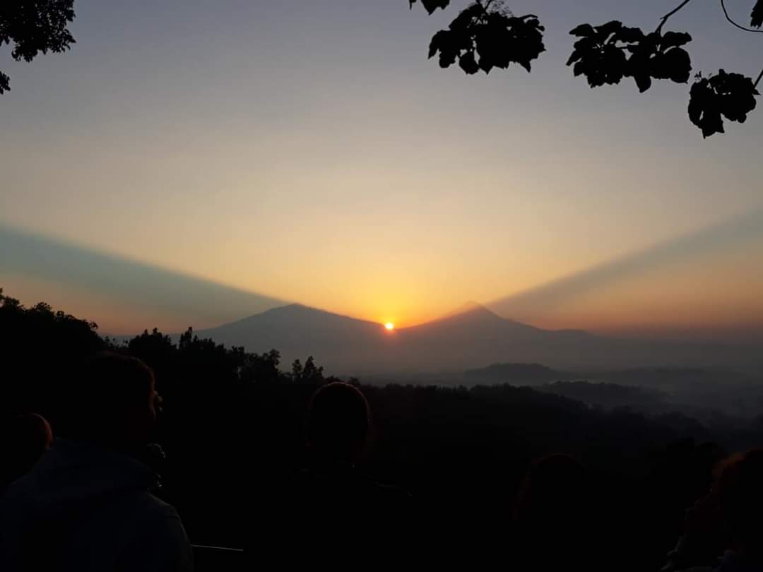Experience the Magic of Sunrise at Setumbu Hills